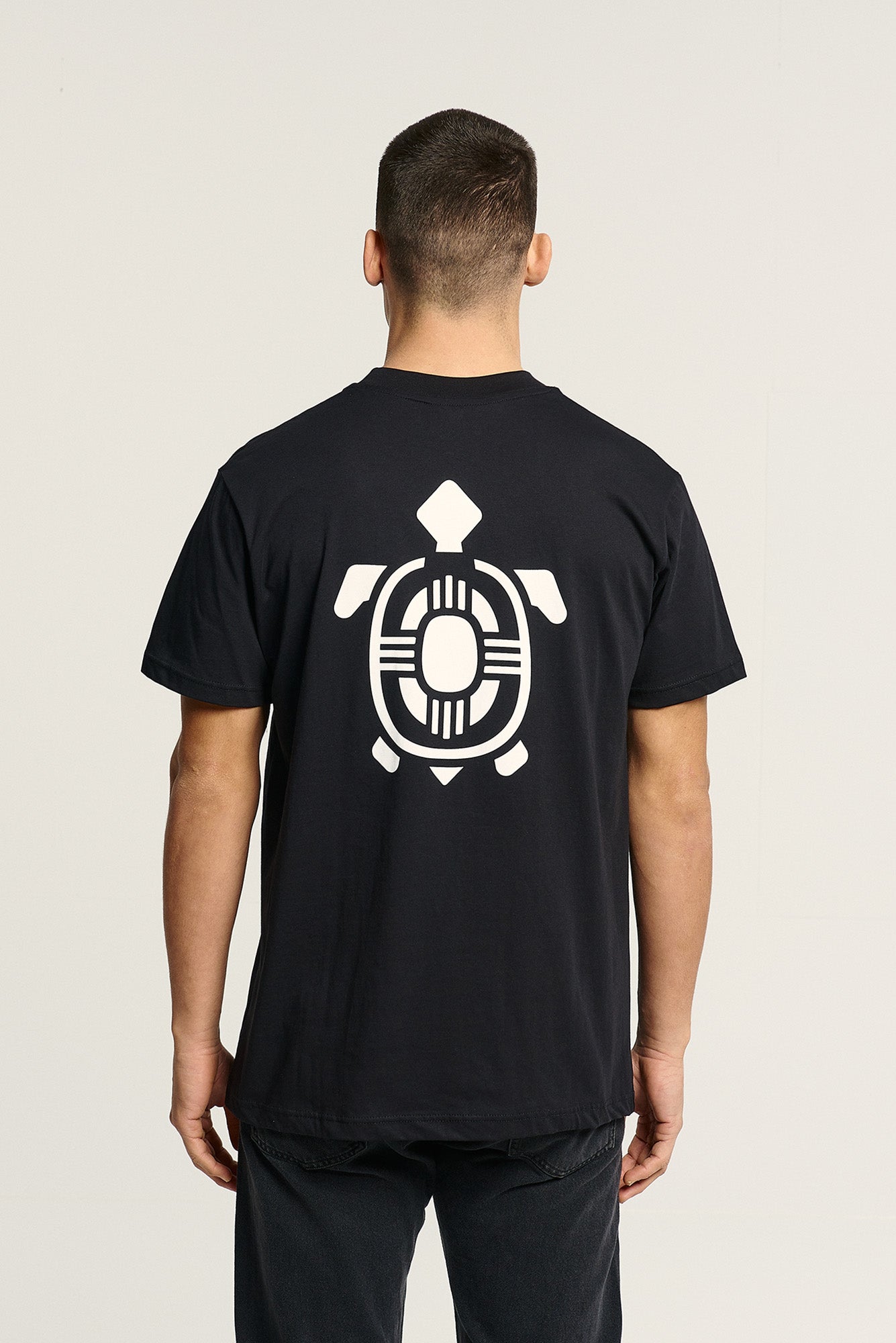 Tshirt | Black | Back Turtle